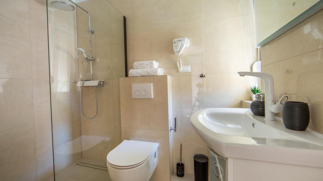 סטוברץ Rooms & Apartments Toni מראה חיצוני תמונה